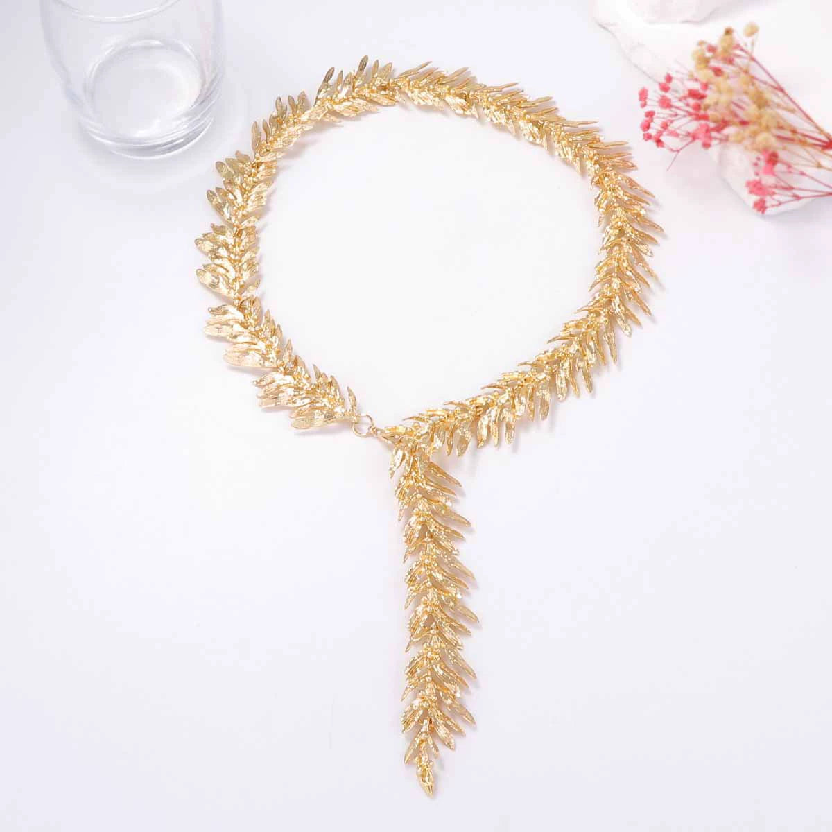 Elegant Gold Leaf Design Lariat Necklace
