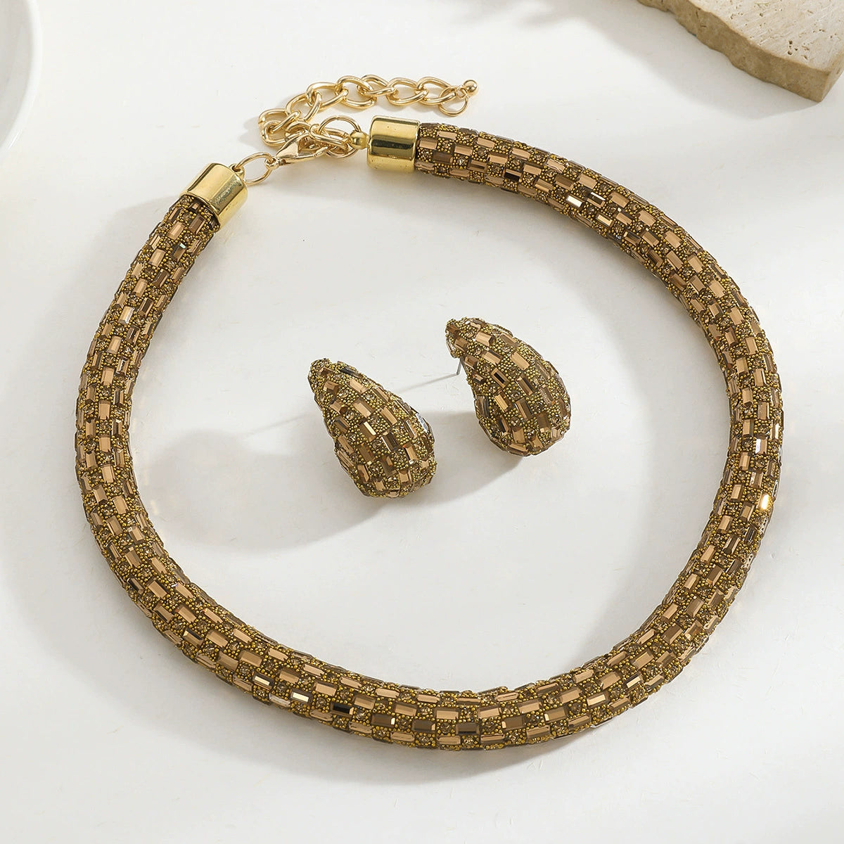 Glamorous Rhinestone Choker & Teardrop Earring Jewelry Set