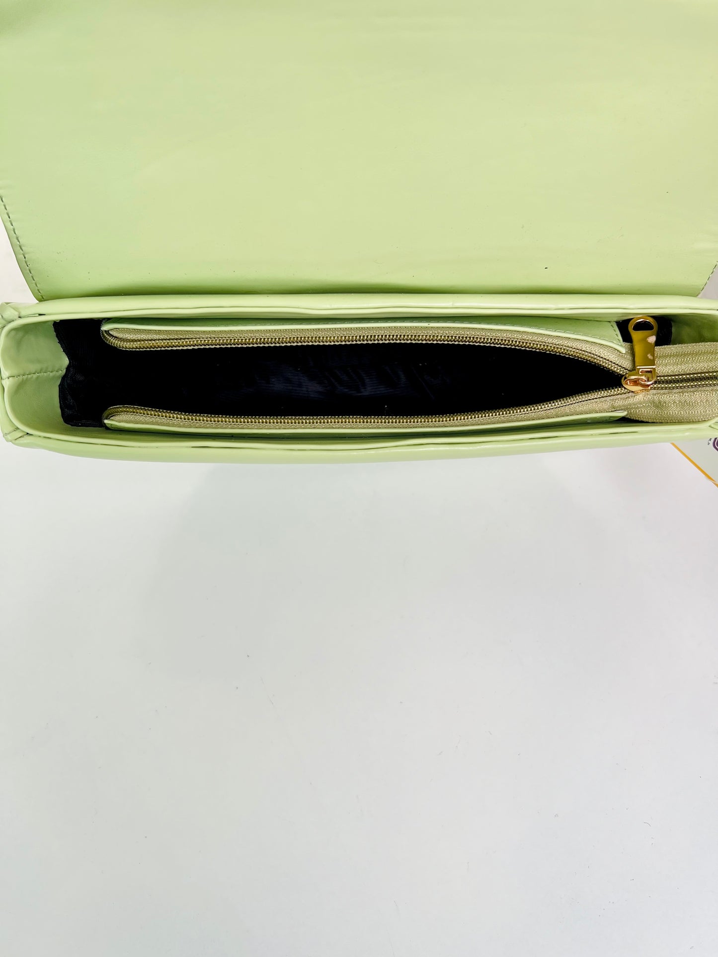 Big U flap handbag