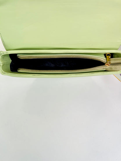 Big U flap handbag