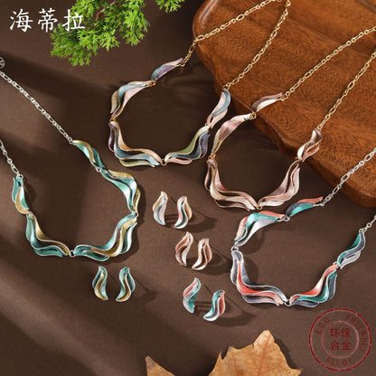 Elegant Wavy Leaf Metallic Necklace & Earring Set