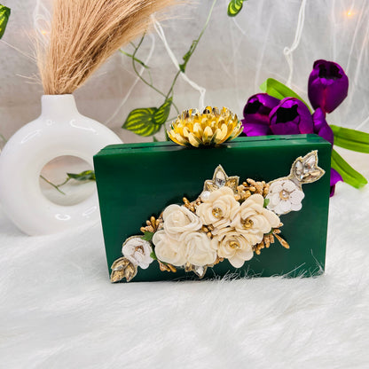 Resin clutch with slings