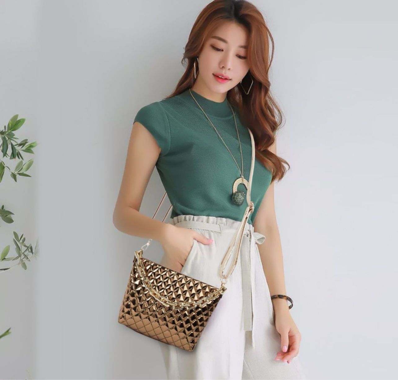 BAGMATES dazzling copper colour handbag