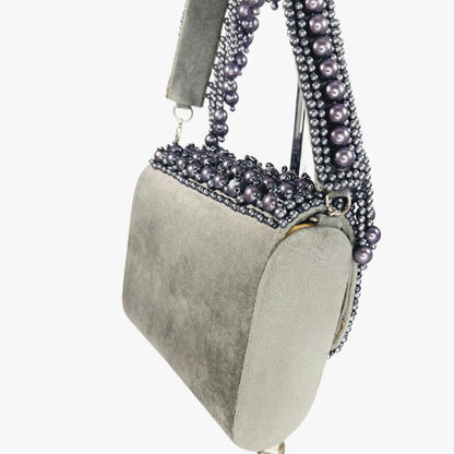Mini pearl bag with tessle