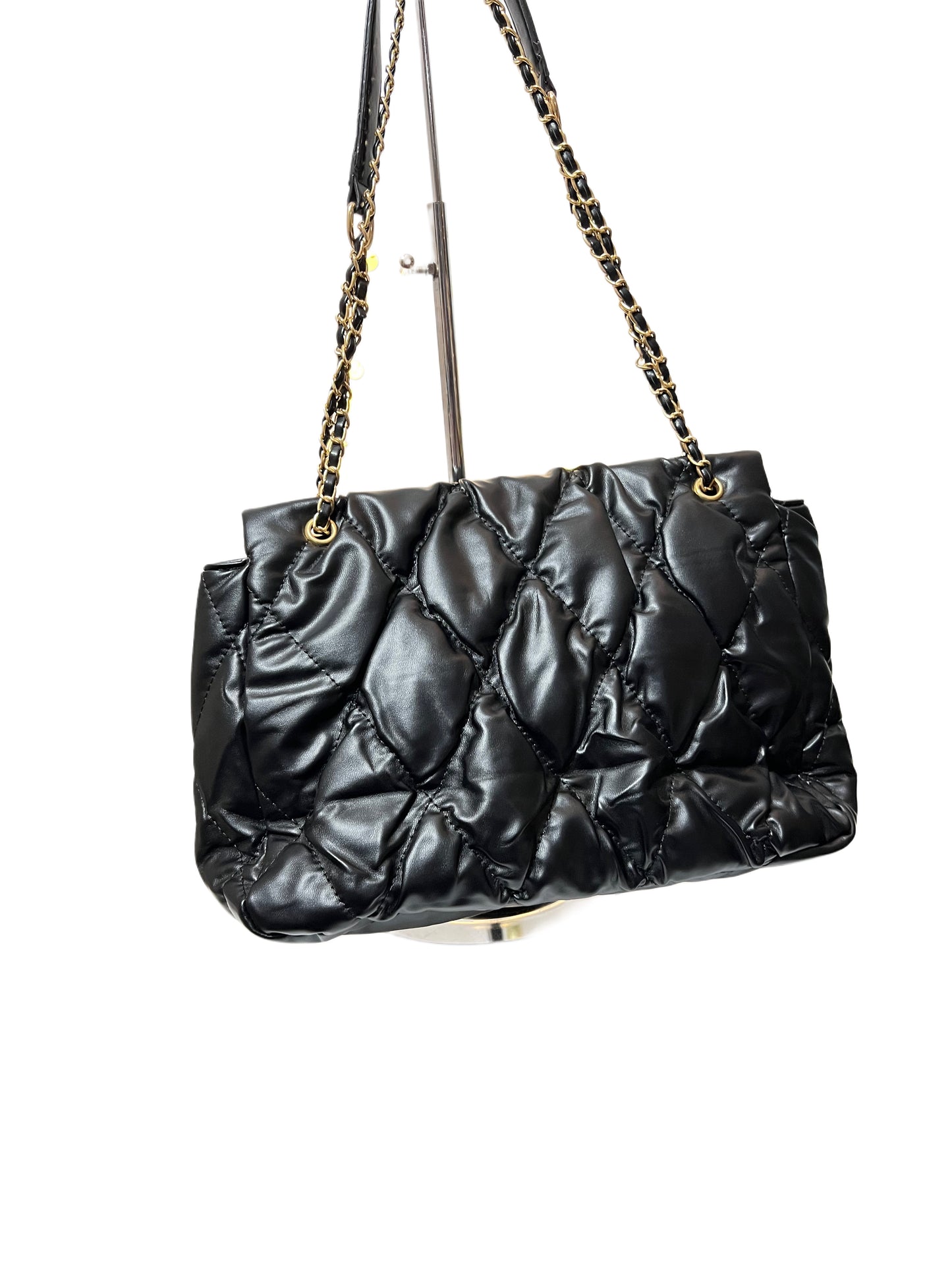 Bagmates Flower Lock Quilt Sling Bag