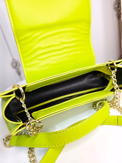 Western looks shoulder bag