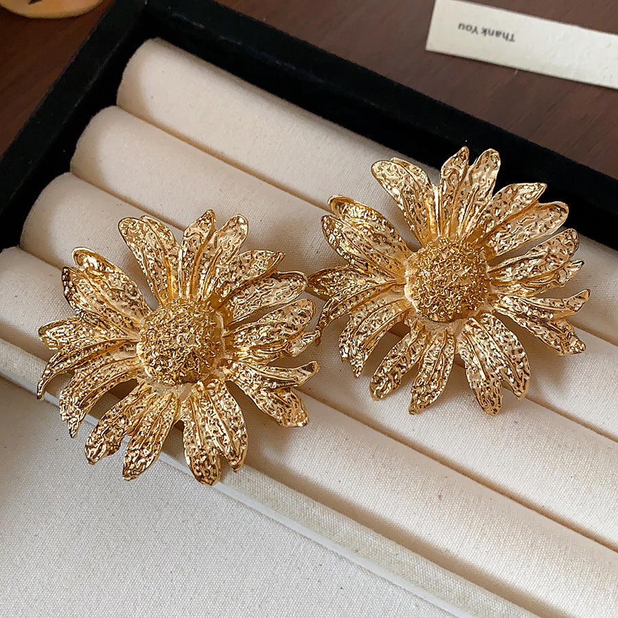 Statement Gold Daisy Flower Necklace & Earrings Set