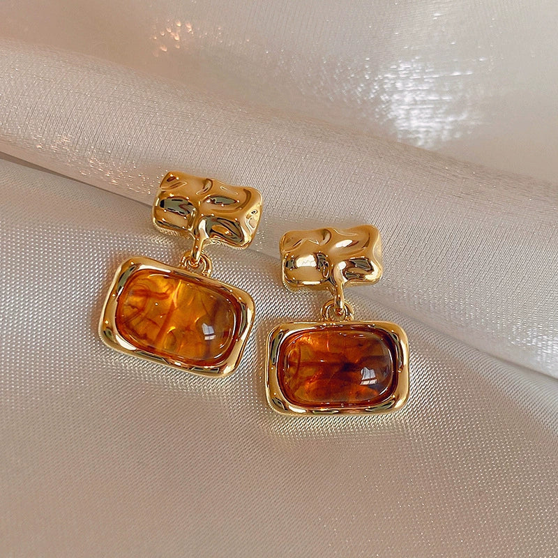 Chic Gold & Amber Hue Rectangular Dangle Earrings