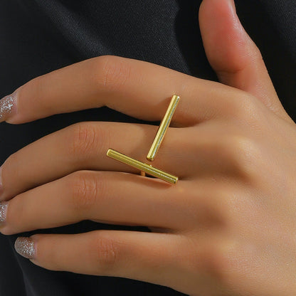 Chic Gold Two-Bar Minimalist Ring