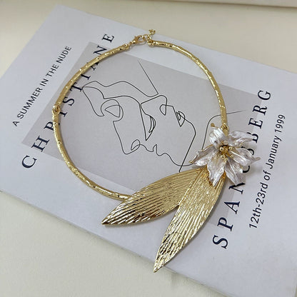 Elegant Golden Leaf & White Flower Choker Necklace