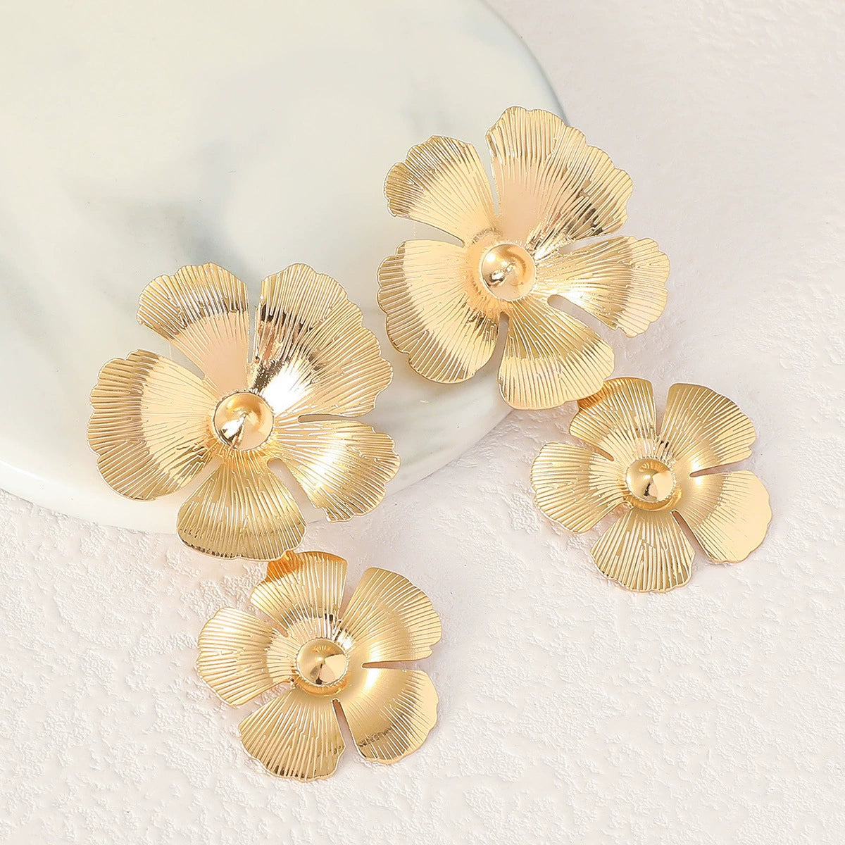 Elegant Gold Tone Petal Flower earrings